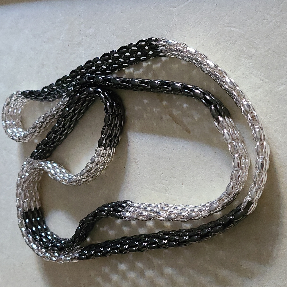 Metal snake like necklace